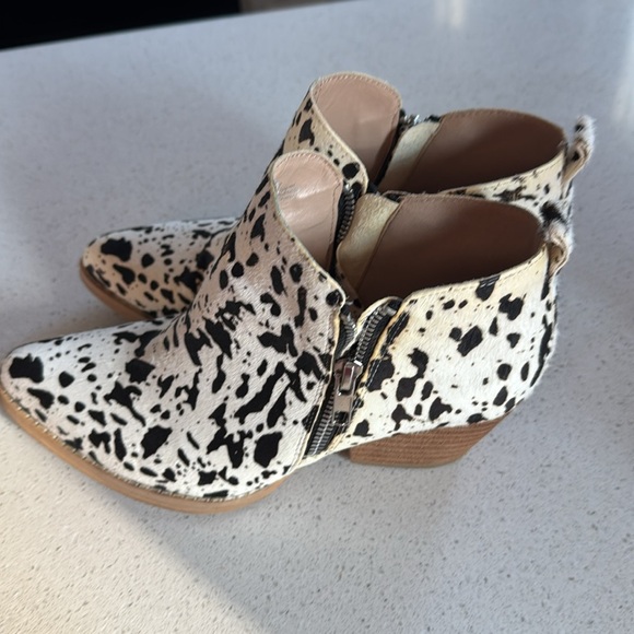 🍍VERY VOLATILE ANIMAL PRINT SIDE ZIP BOOTIE🍍SZ 7 - Picture 3 of 5